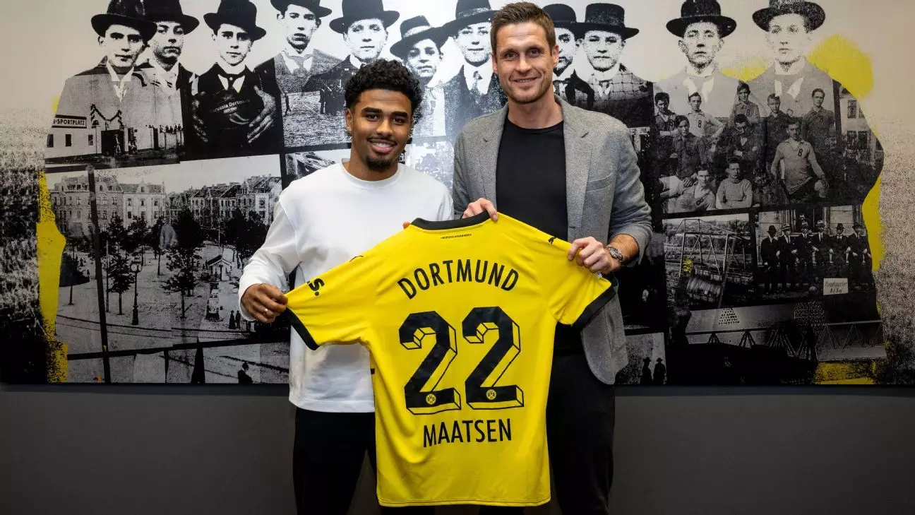 Borussia Dortmund Signs Ian Maatsen on Loan from Chelsea