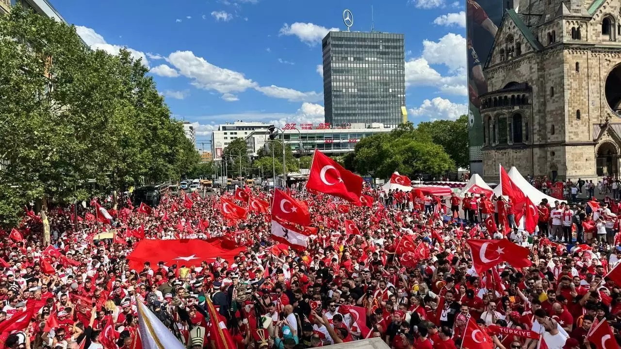 The Impact of Nationalistic Gestures in Turkish Football