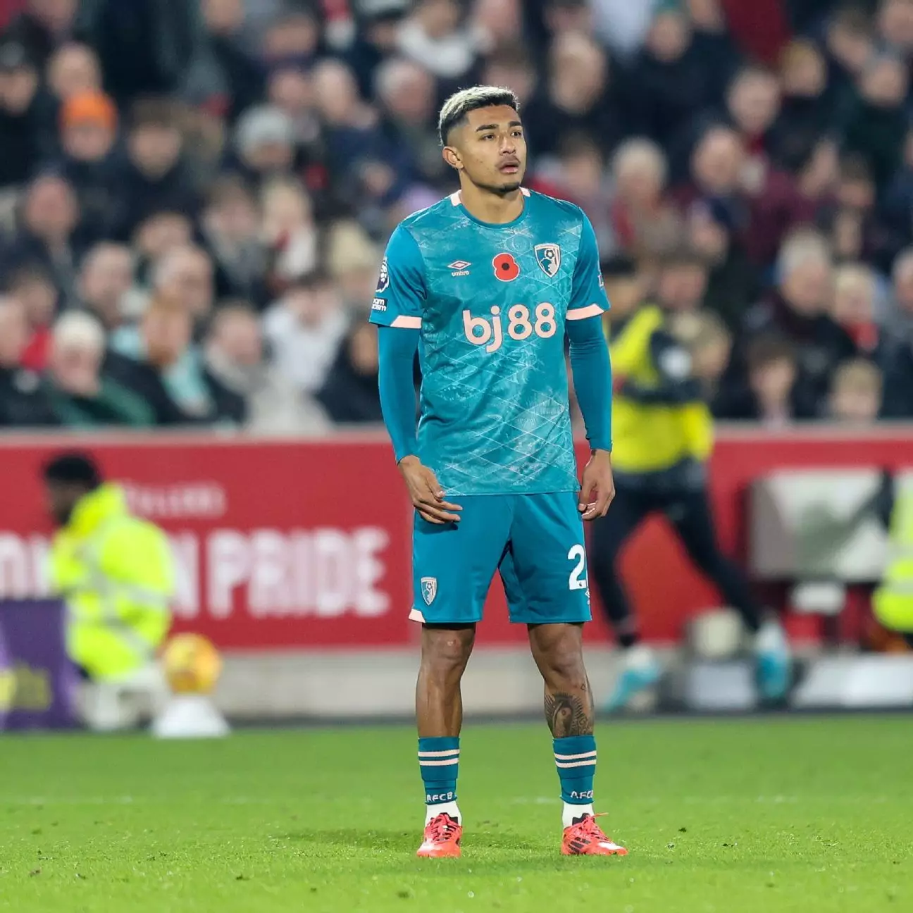 Julián Araujo’s Injury: A Setback for Bournemouth and Mexican Football