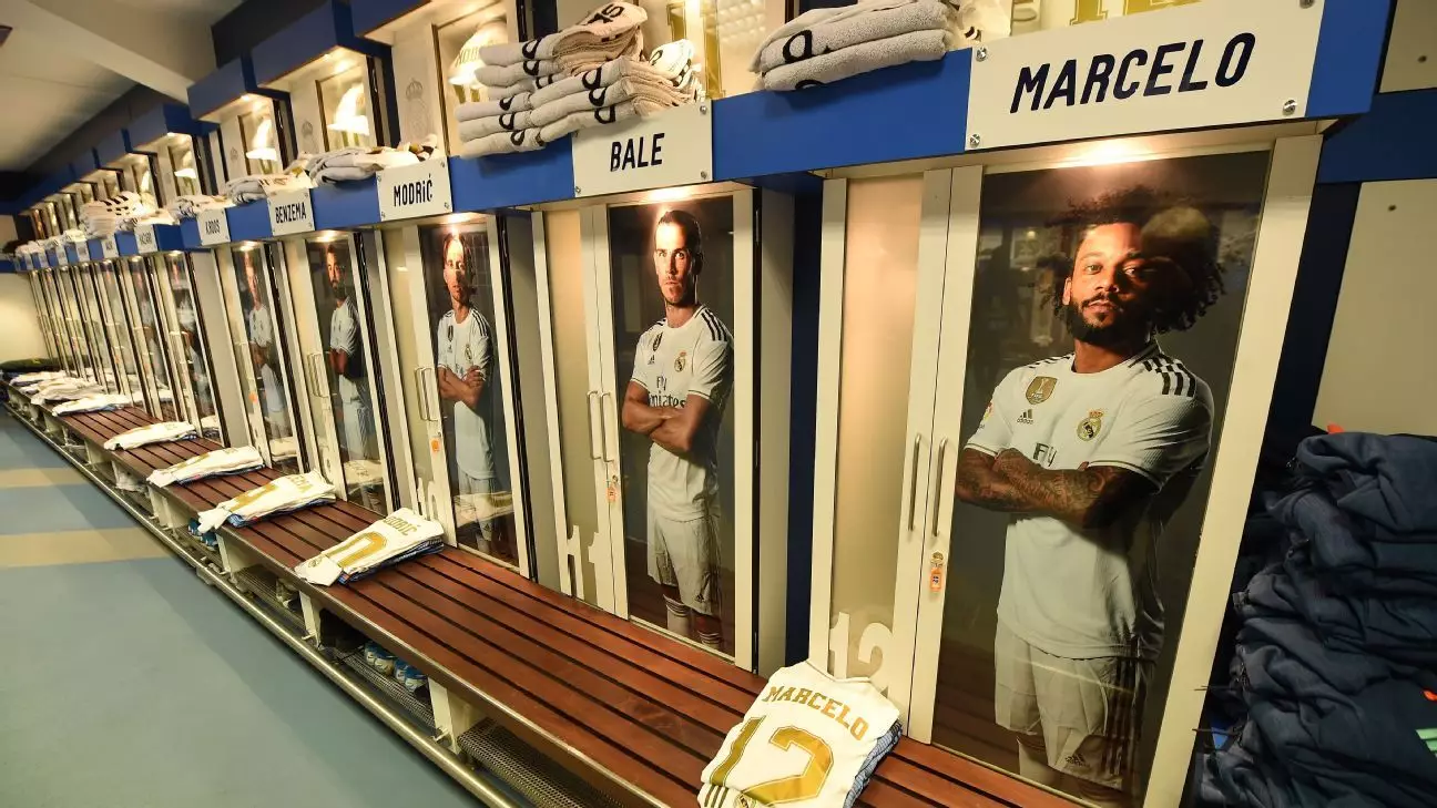 The Unique Auction of Real Madrid’s Historic Dressing Room Lockers